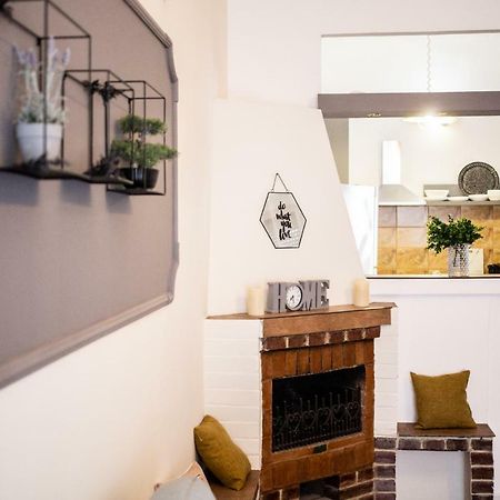 Art Downtown Alecsandri St Luxury Apartment Oradea Zewnętrze zdjęcie