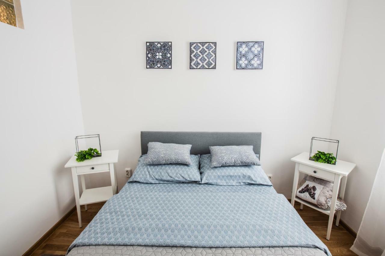 Art Downtown Alecsandri St Luxury Apartment Oradea Zewnętrze zdjęcie